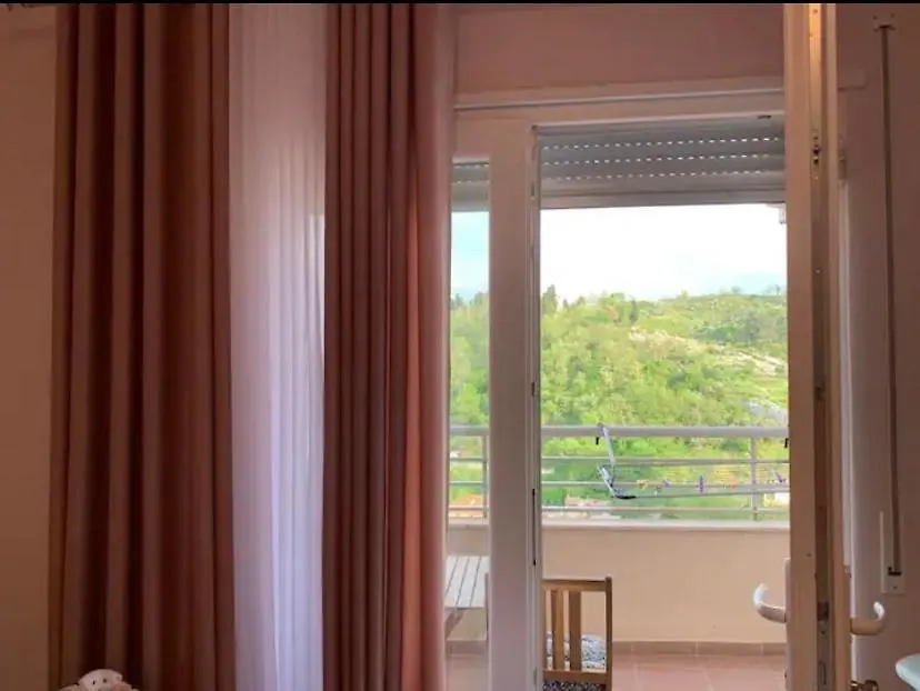 Magic Lake View Shkoder Apartment